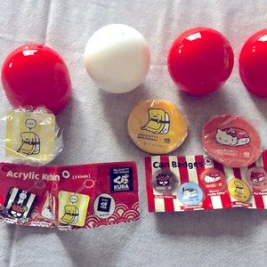 NEW Kura Hello Kitty and friends keychain and can badges